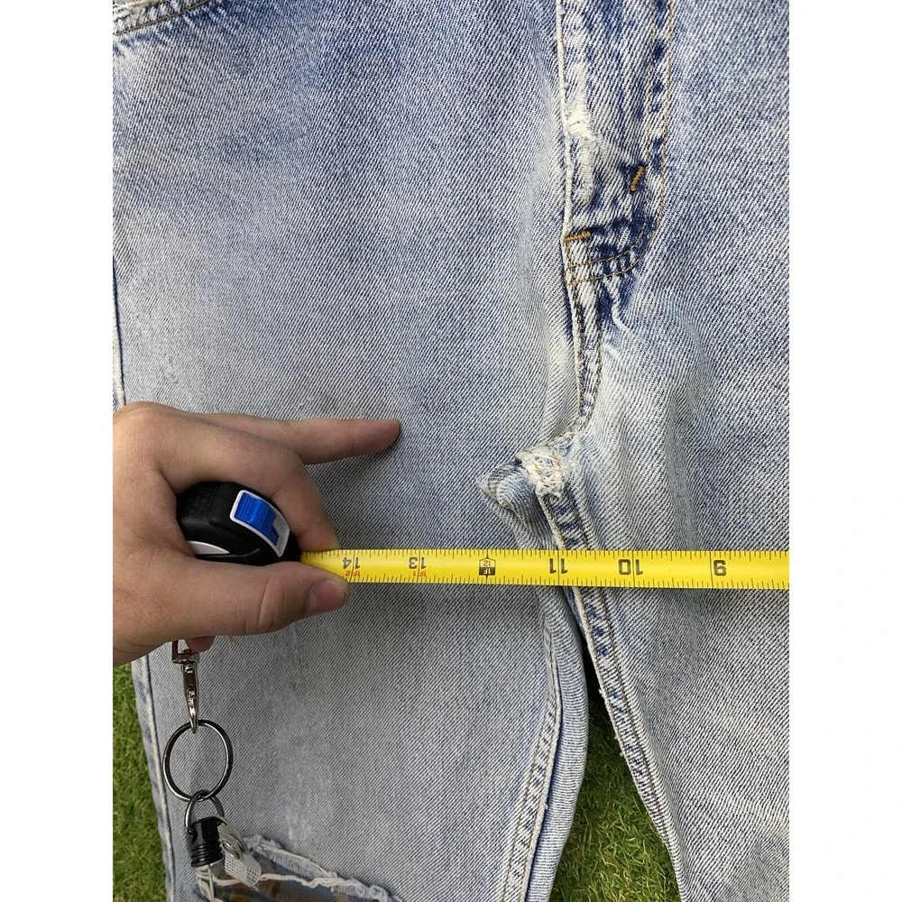 Levis shop confidence